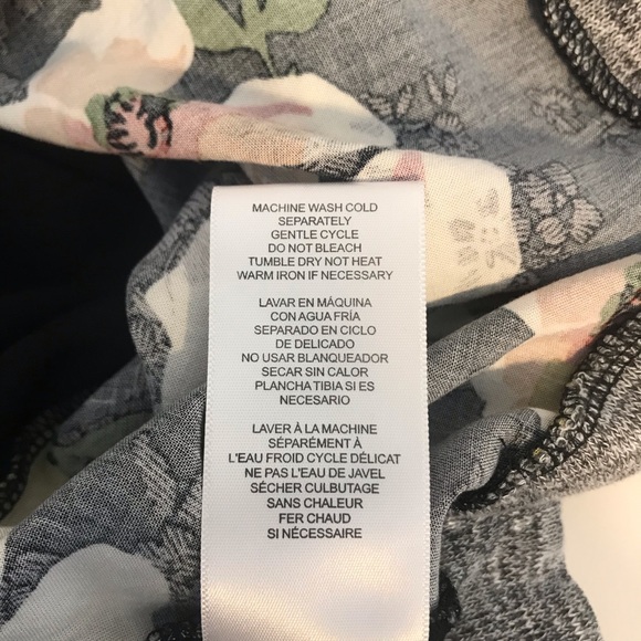 KUT FROM THE KLOTH Benter Mixed Material Floral Top Size Petite Medium - Picture 8 of 8